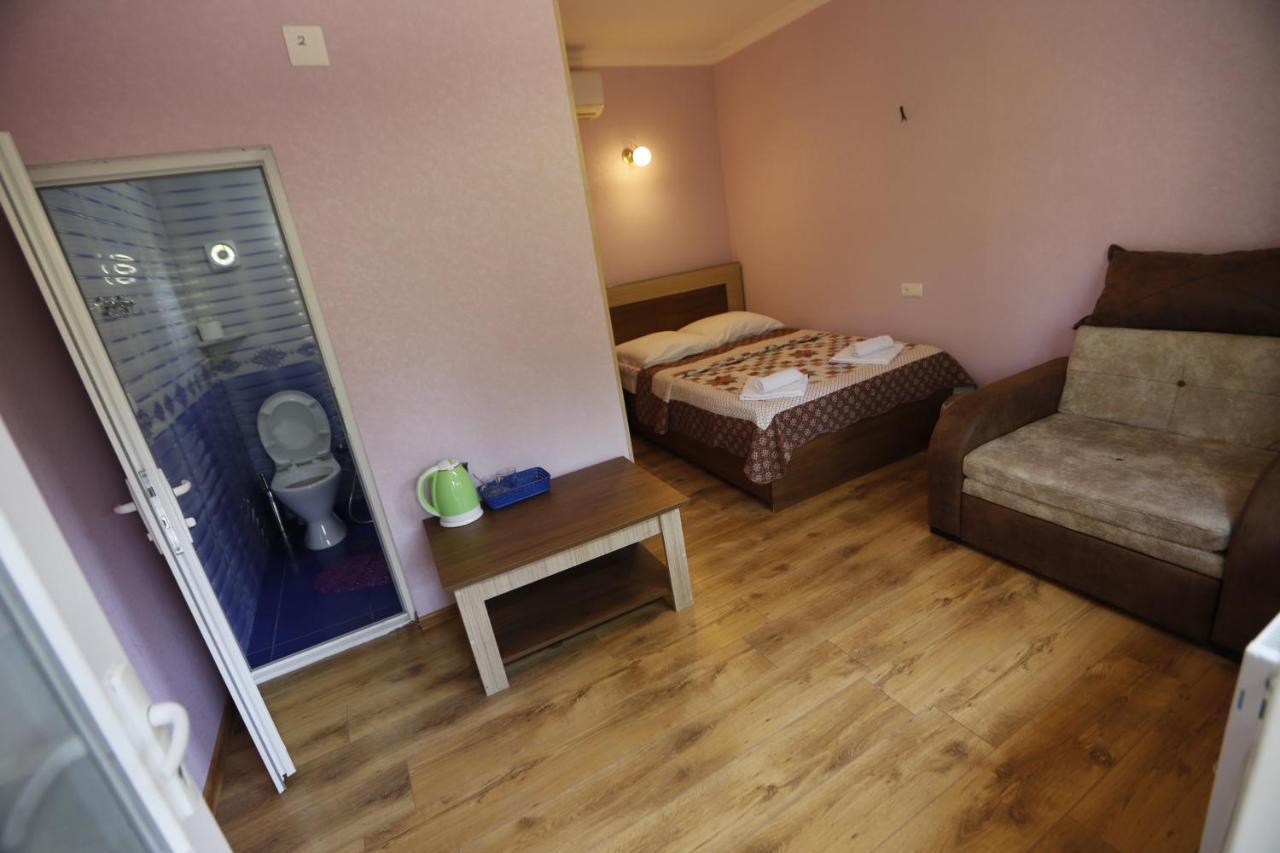 Lilia Guesthouse Сигнахи Екстериор снимка