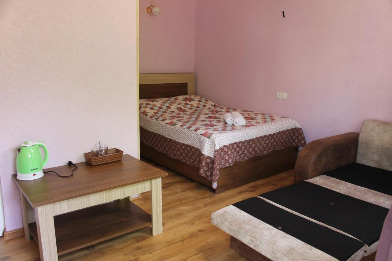 Lilia Guesthouse Сигнахи Екстериор снимка