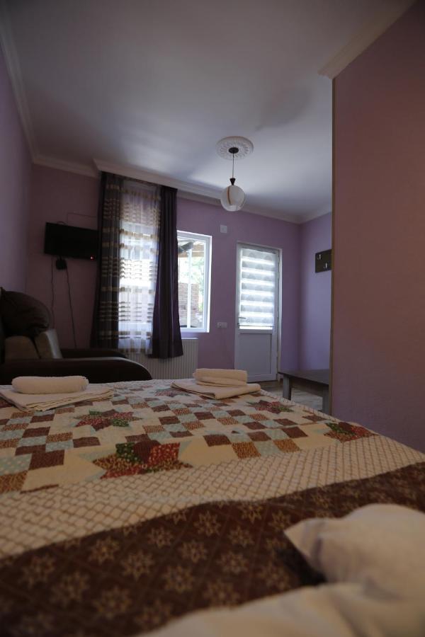 Lilia Guesthouse Сигнахи Екстериор снимка